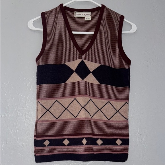 Jones New York Burgundy and Beige Patterned Sleeveless Sweater79 - Picture 1 of 4